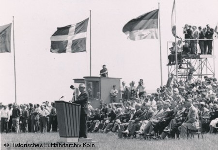 Segelflugweltmeisterschaft 1960 Kln Butzweilerhof - Ansprachen zur Erffnung