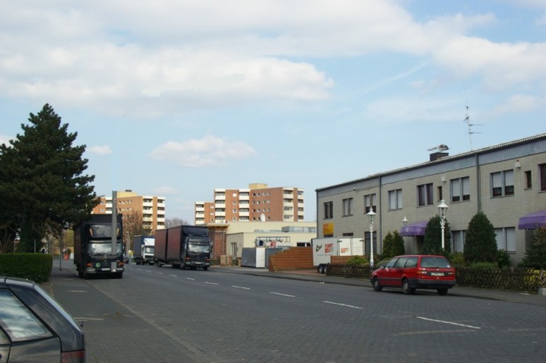 Lage der ehemaligen Luftschiffhalle K脙露ln Bickendorf im heutigen Stadtbild.