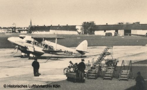 Rolltreppen und Leitern des Flughafen Kln Butzweilerhof