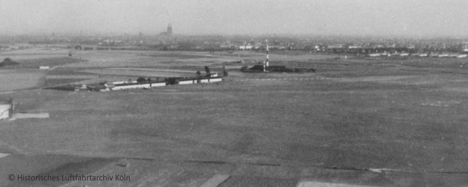 Nachtansicht Flughafen Köln Butzweilerhof