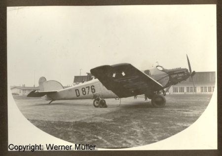  Junkers F 24 Kennnummer D 876 auf dem Flughafen Köln Butzweilerhof