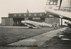 Ansteuerungsfeuer Flughafen Köln Butzweilerhof R-Halle