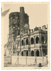Das Kölner Rathaus im Krieg