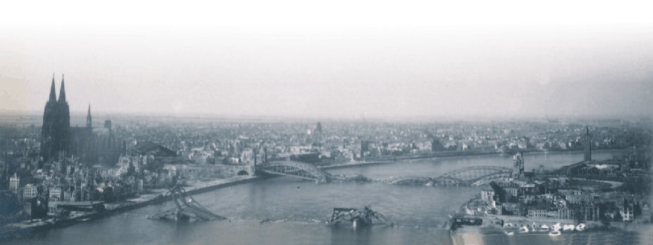 Köln im Krieg durch Luftkrieg zu 90% zerstört.
