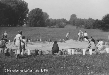 Startvorbereitungen des Ballons Clouth VIII im Klner Grngrtel