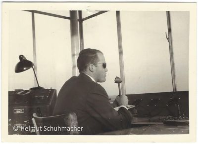 Flugleiter Helmut Schumacher im Belgischer Tower Butzweilerhof