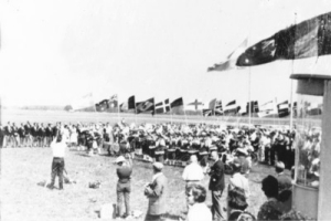 Die Musikkapelle whrend der Segelflugweltmeisterschaft 1960 in Kln Butzweilerhof